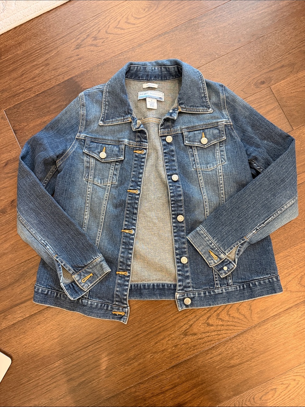 Old Navy Maternity Stretch Denim/Jean Jacket Size Small - C8-084